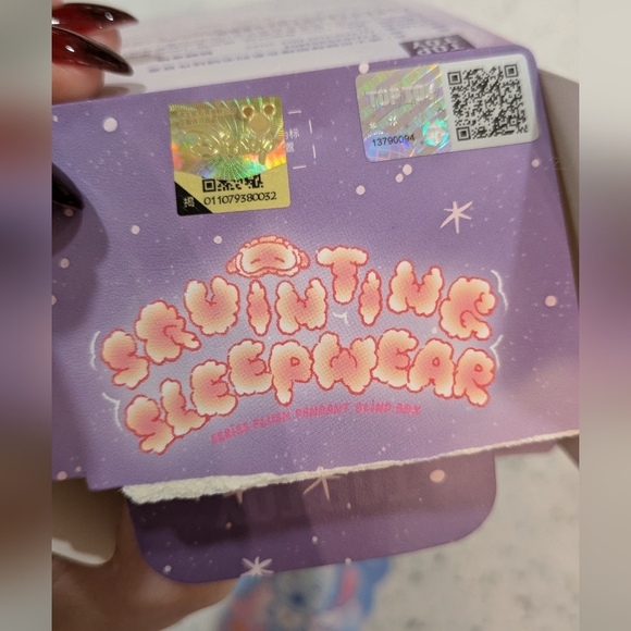 Top Toy Disney Squinting Sleepwear Daisy Duck Plush Toy - Purple and Yellow - Picture 2 of 5